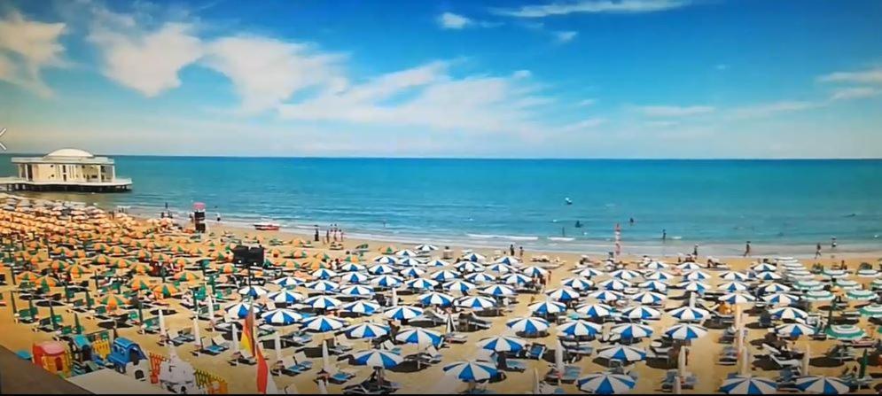 Appartamenti Rotonda Senigallia Exteriör bild