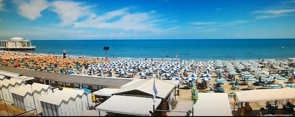 Appartamenti Rotonda Senigallia Exteriör bild